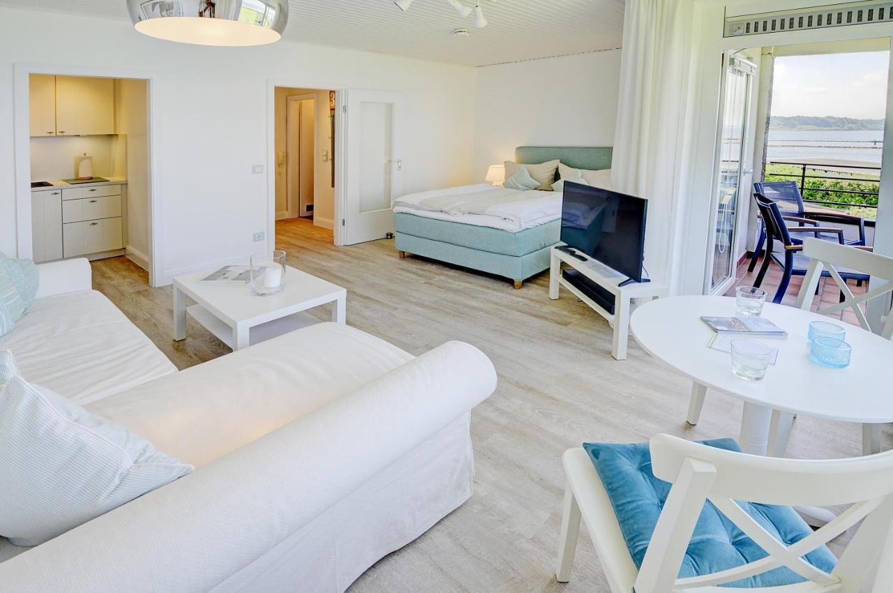 Fewo1846 - Fjordview - Komfortables Studioapartment Mit Balkon Und Meerblick 格吕克斯堡 外观 照片